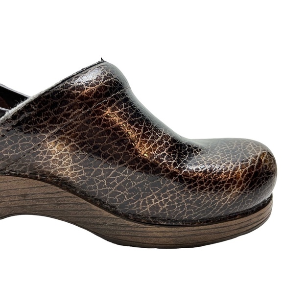 DANSKO Brown Bronze Pro Professional Clogs Loafers Comfort Slip On Shoes sz 40 - Picture 16 of 16